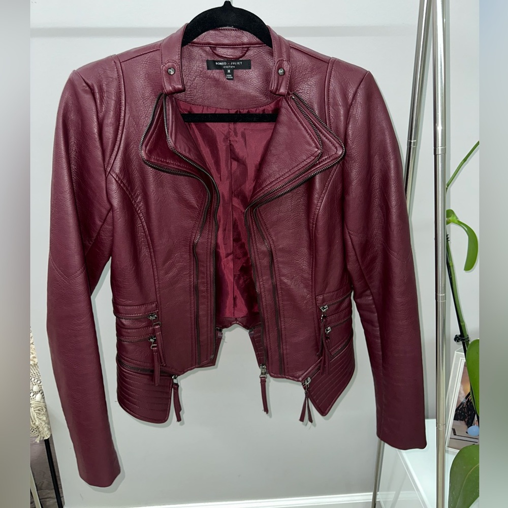Women's classic Lapel leather jacket casual fashion motorcycle jacket